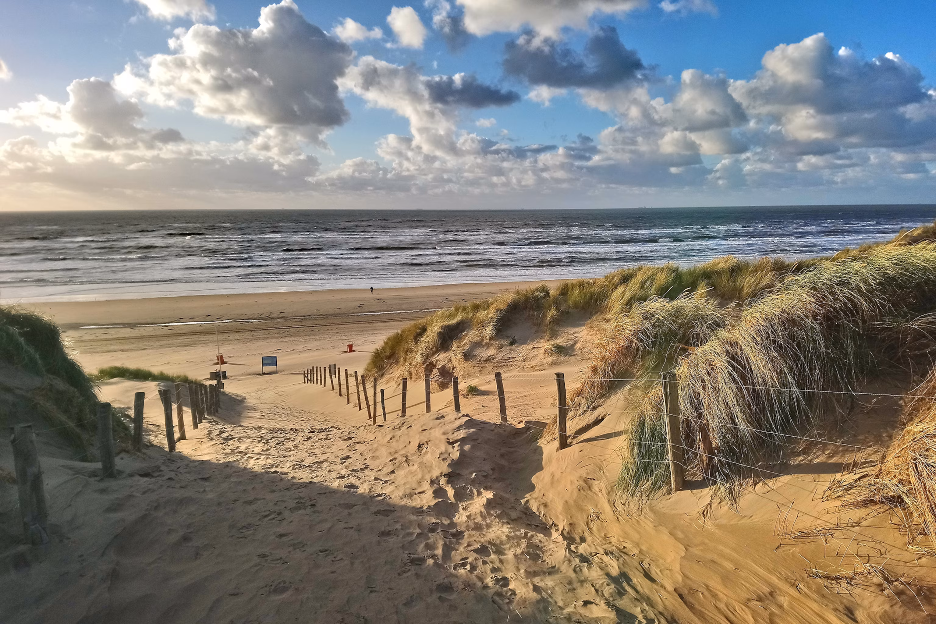 en sand klitstrand i europa