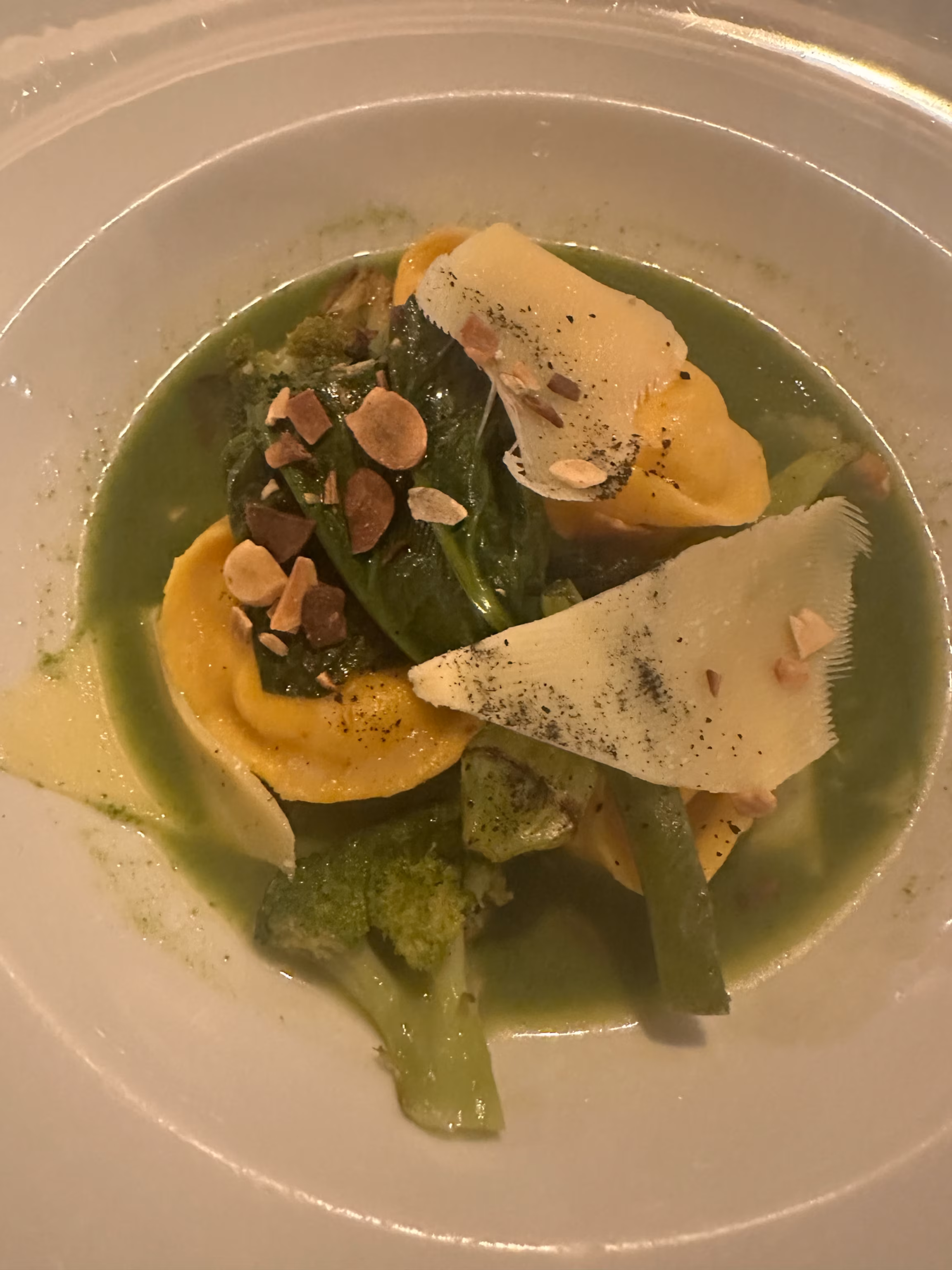 gurkemeje tortellini entré på restaurant